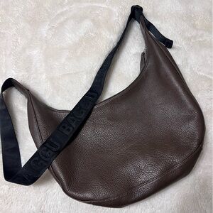 BAGGU LEATHER CRESCENT